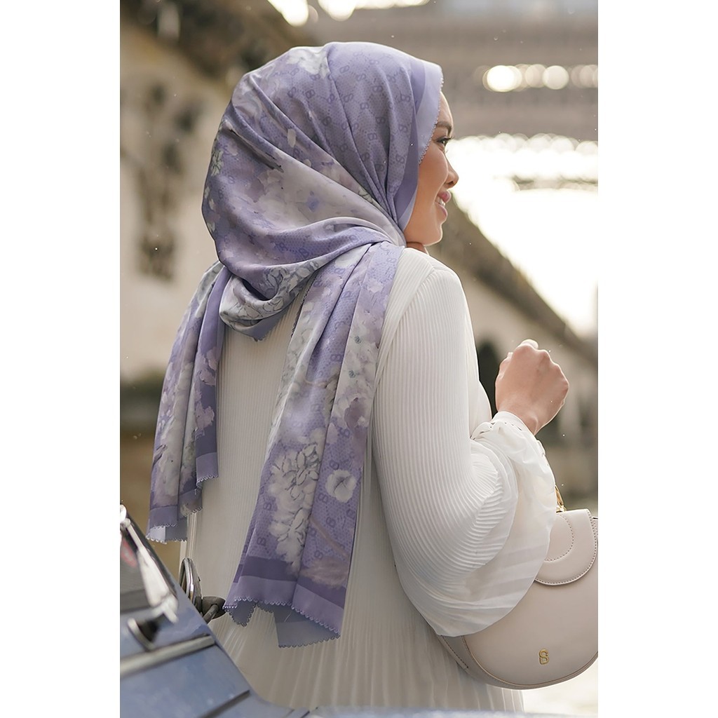 Buttonscarves HYDRANGEA VIOLET SATIN SHAWL