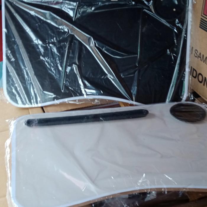 TeknoElegan shop MEJA BELAJAR LIPAT/ LAPTOP /MOTIF POLOS DAN TEMPAT GELAS / - polos hitam