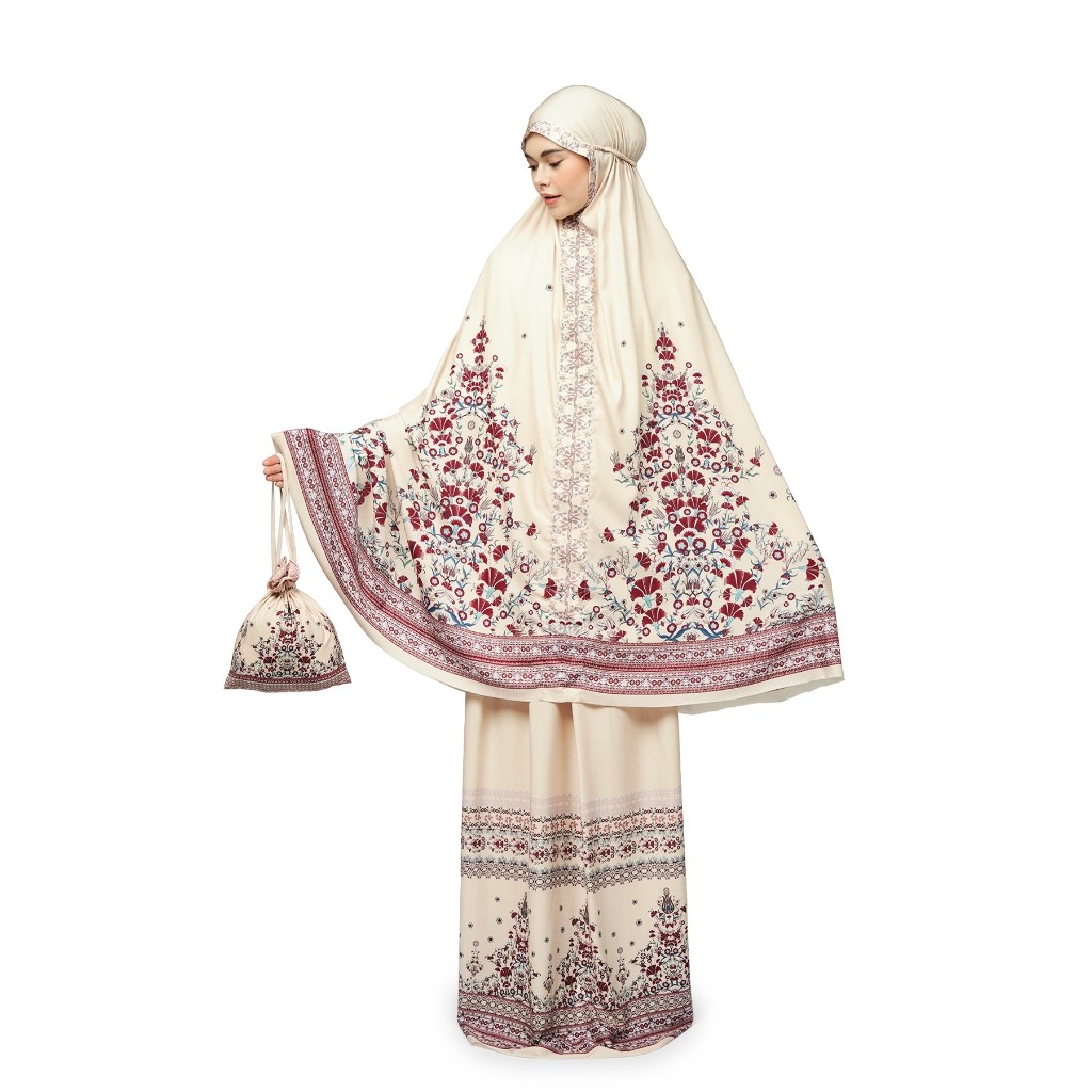 Nada Puspita - Iznik Prayer Robe