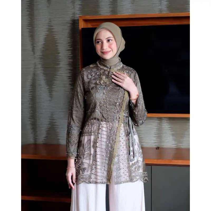 Hana Kimono by Sarah The Label