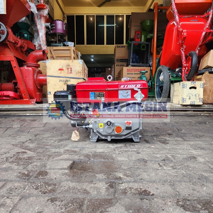 MESIN DIESEL PENGGERAK SERBAGUNA 8PK MESIN TARIK SOLAR TIGER R180