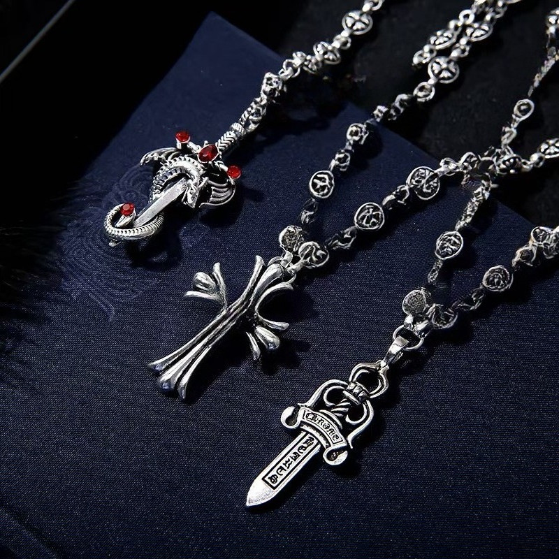 Kalung Salib Pedang Besar Lapis Perak, Aksesori Vintage untuk Orang Trendi