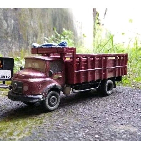 MAGELJAYA Miniatur Truk Mercy Bagong Rombengan Mainan Anak