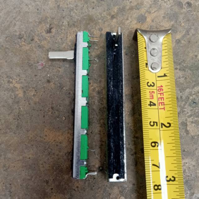 Potensio mixer behringer