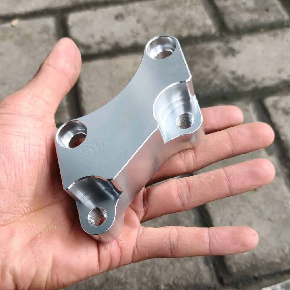 BREKET KALIPER STANDAR JUPITER FIZR CNC DISK 300MM