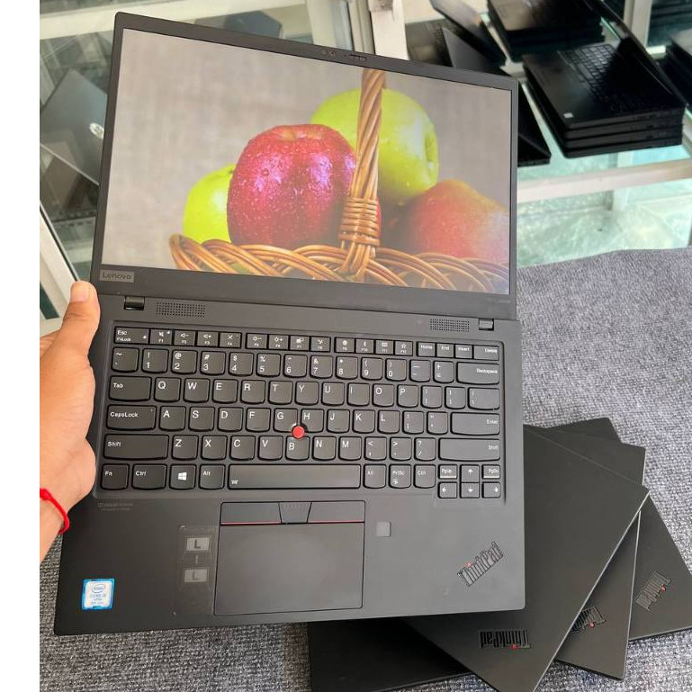 Laptop Lenovo Thinkpad X1 Carbon Core Intel Core i7-8550U SSD FHD Laptop Workplus Normal Siap Pakai 
