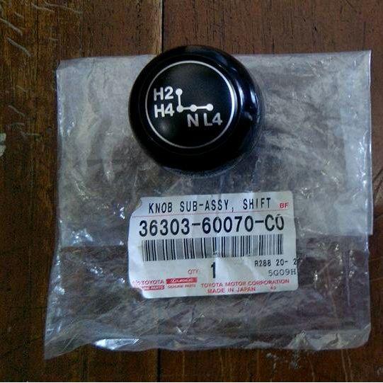 Knob Perseneling 4WD Toyota Hartop (Toyota original) bermutu