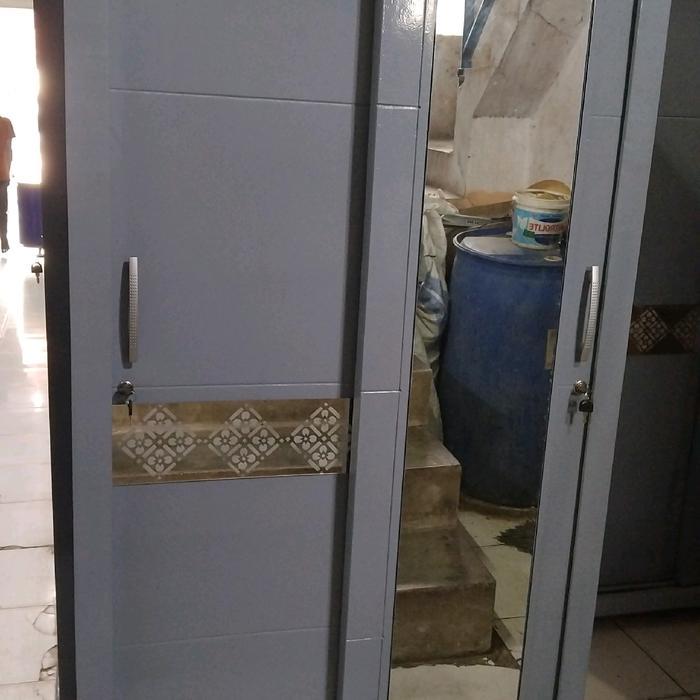 LEMARI besi dan vartikel Furniture - Lemari Besi