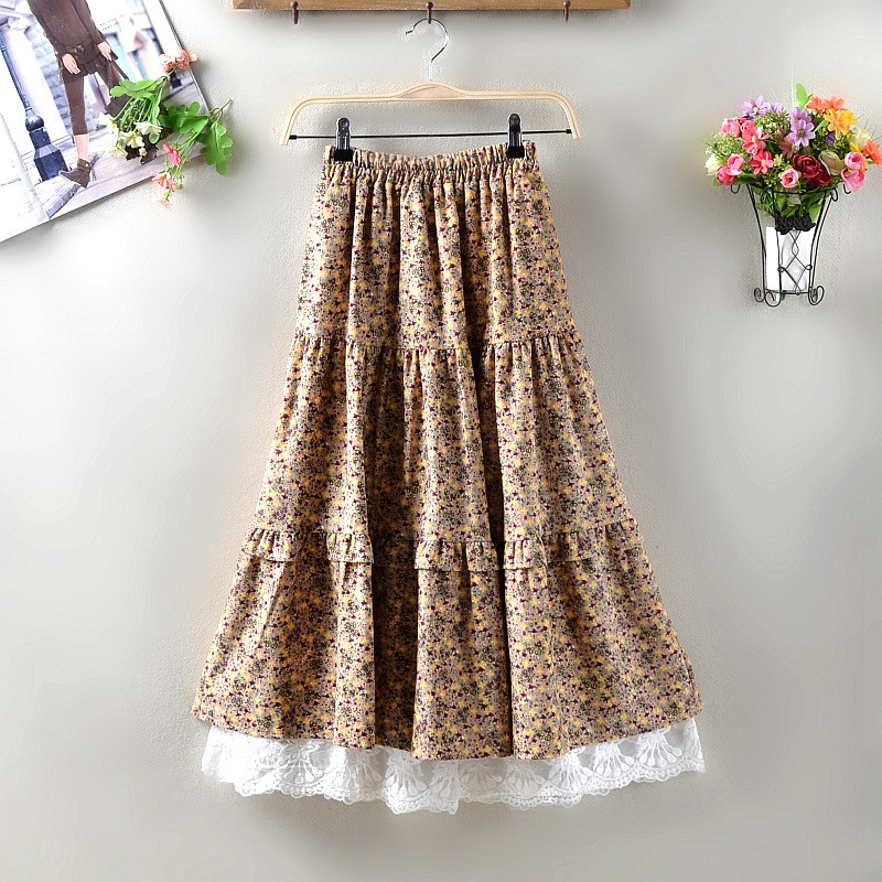 Rok corduroy bermotif bunga baru, rok mengembang dengan hiasan renda.