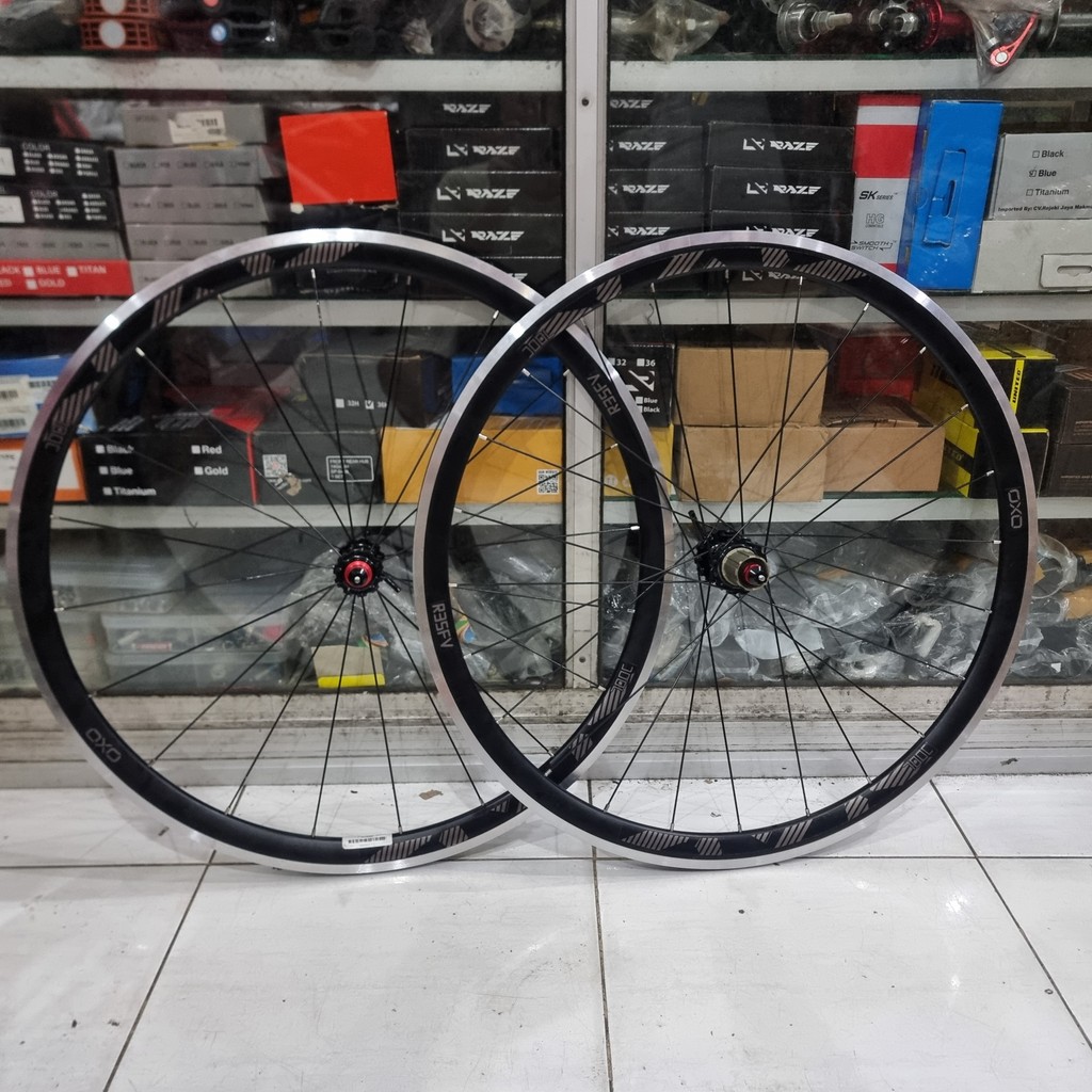 Wheelset OXO R35 CNC Brakeline 20-24 Hole 700c Rimsbrake Brake Line R-35 With Hub Accelerate XLR8 DX