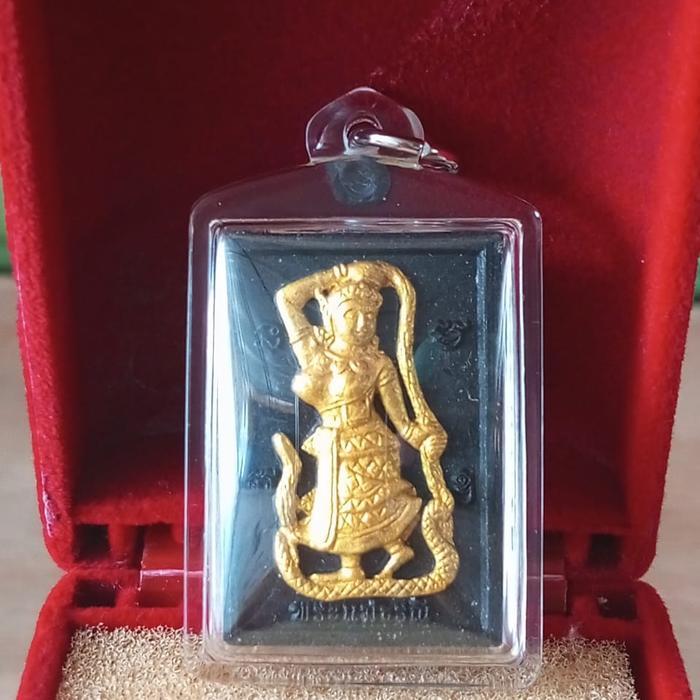 PHRA MAE THORANI LUCKY FORTUNE