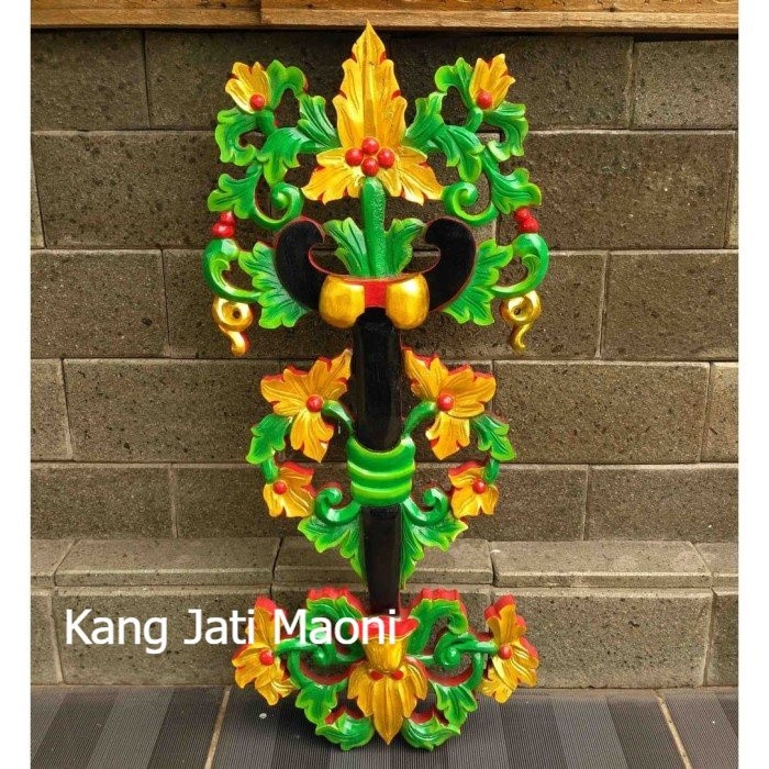 Blawong Dudukan Keris Model Ukir Kembang Bunga Mawar Warna Sunggingan