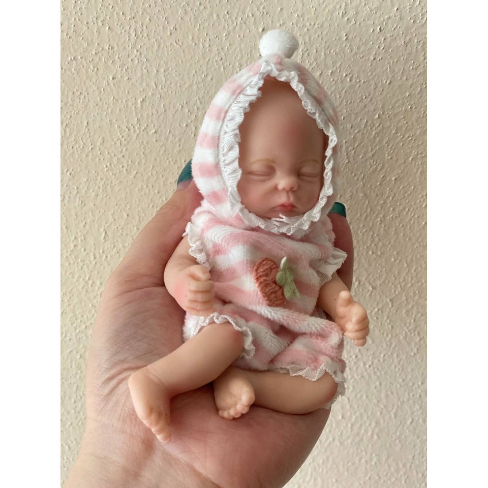 OtardDolls 1 Pc Lifelike Mini Silicone Reborn Doll Handmade Bebe Newborn Doll Girl For Birthday Gift
