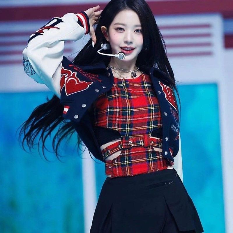 [CHIC HOUR]Pakaian panggung girl group, jaket baseball dengan bordir.Atasan gaya Korea Gaya trendi