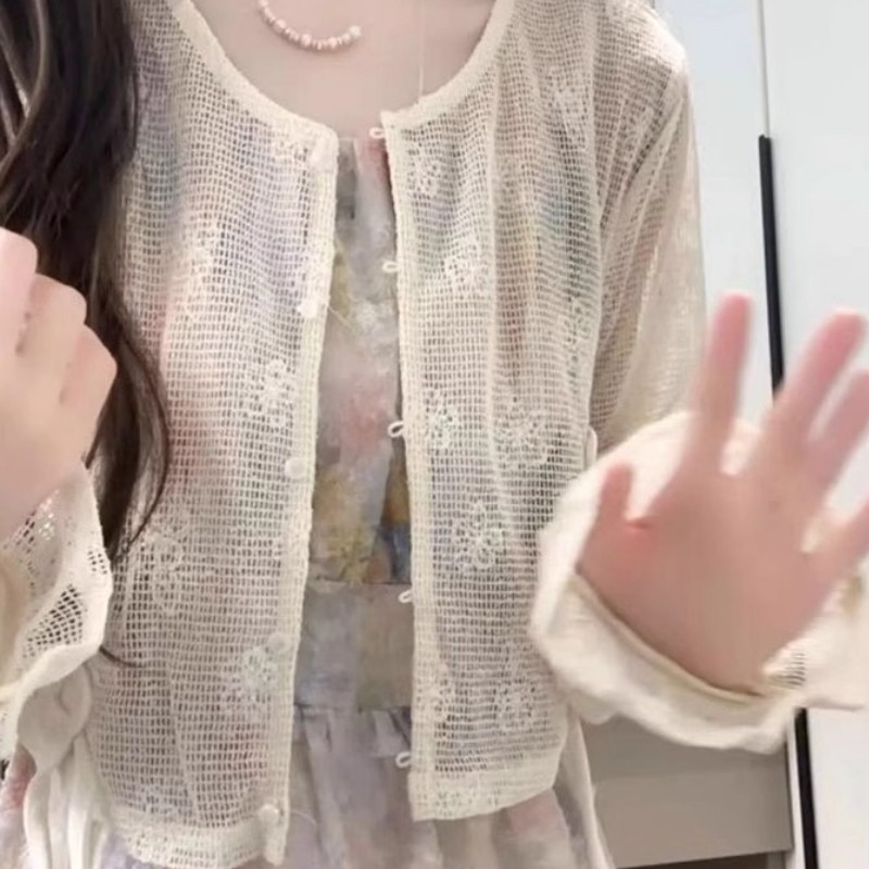 Mode Vogue Set cardigan pelindung matahari yang manis dan gaun musim panas bermotif bunga.