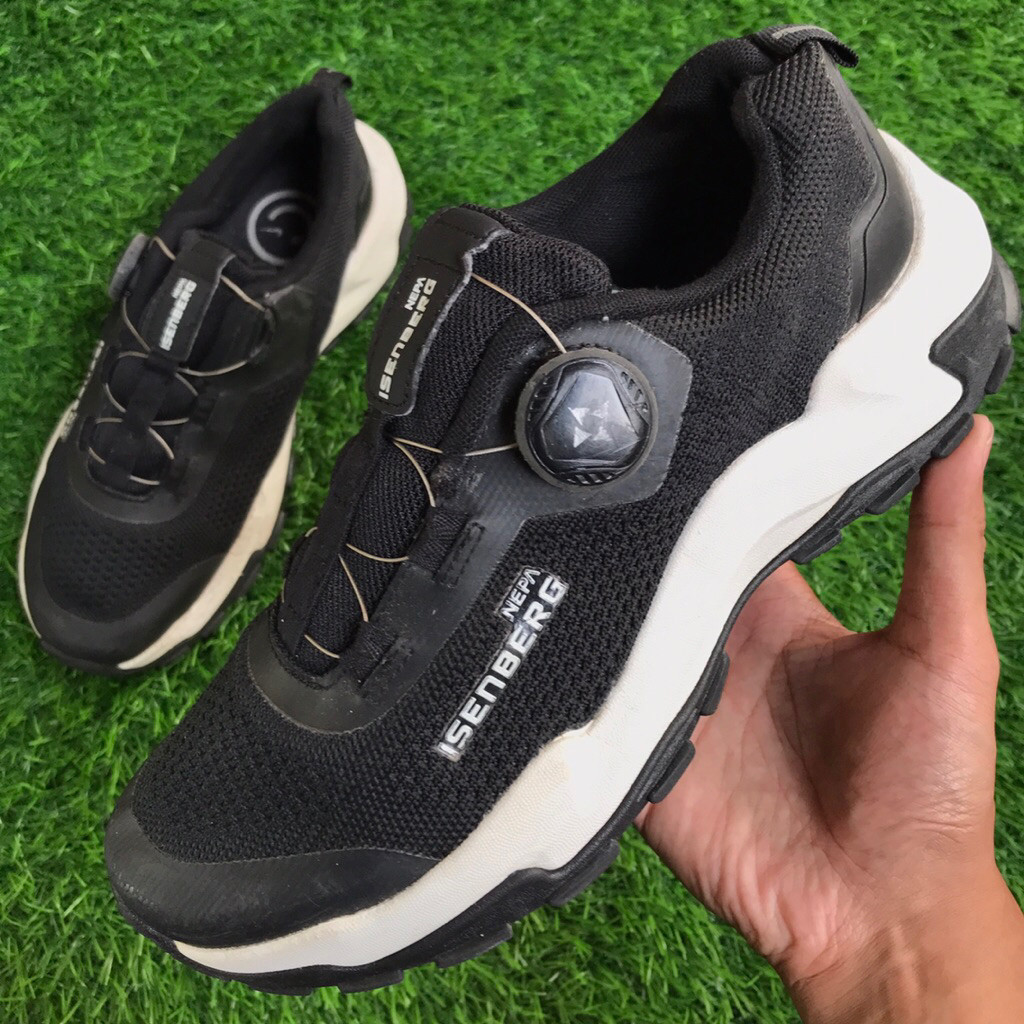 Sepatu Gunung NEPA Isenberg Low Boa system outdoors ukuran 39,5 shoes Tangan Ke-2