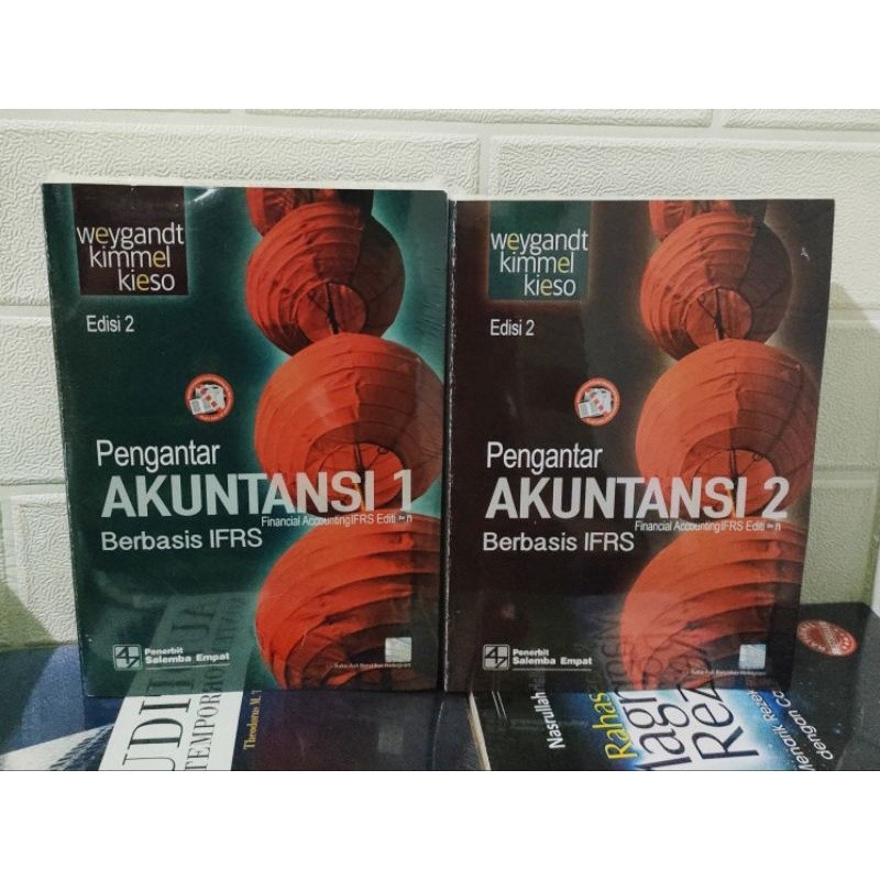 Pengantar Akuntansi 1 dan 2 berbasis IFRS Edisi 2 Weygandt Kimmel Kieso