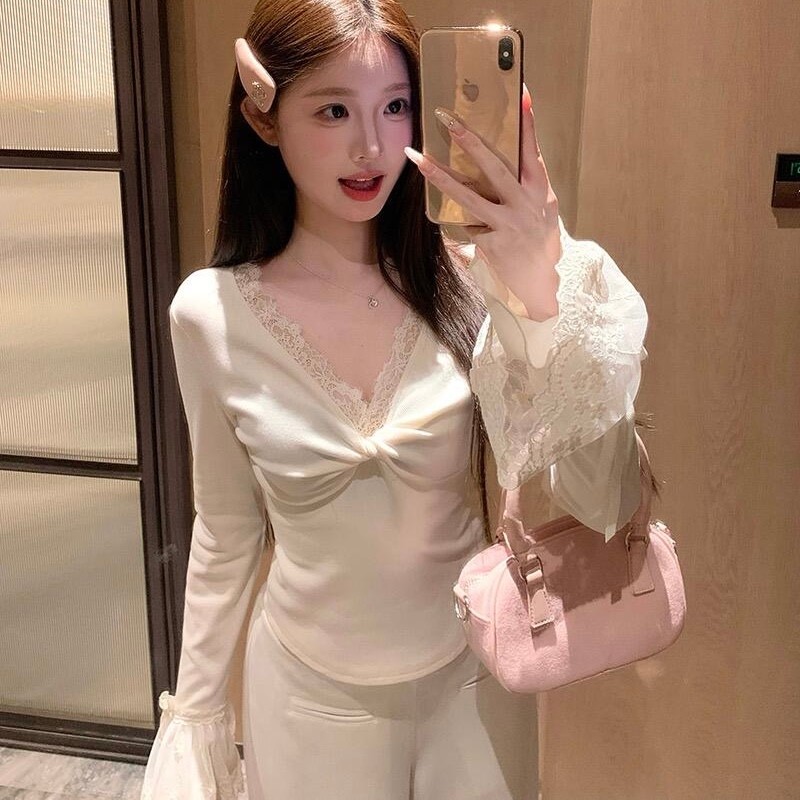 Blouse Wanita Renda V-Neck Twist Front Lengan Panjang  M725