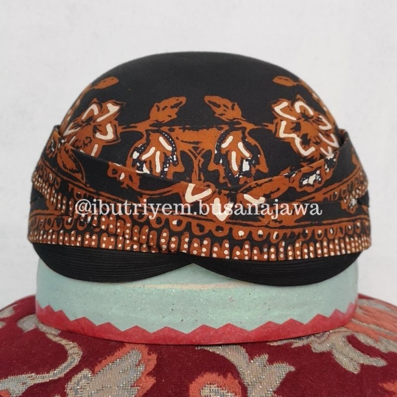 Blangkon Solo Kasatriyan Alusan Latar ireng