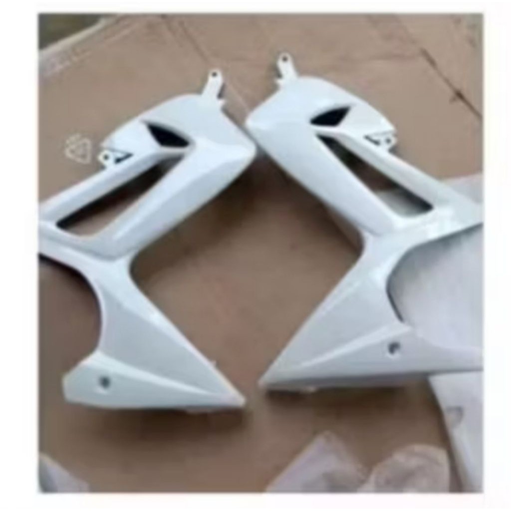 New COVER SAYAP LUAR COVER SAYAP LUAR SUZUKI SATRIA FU LAMA BARONG WARNA PUTIH Bahan tebal mirip ori