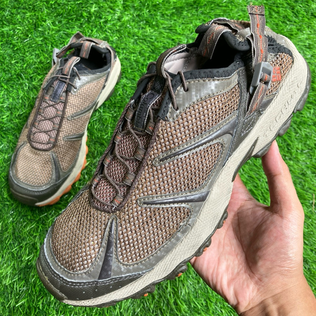 Sepatu Gunung Columbia Outpost Hybrid Omni Grip Outdoors shoes ukuran 42,5 Tangan Ke-2