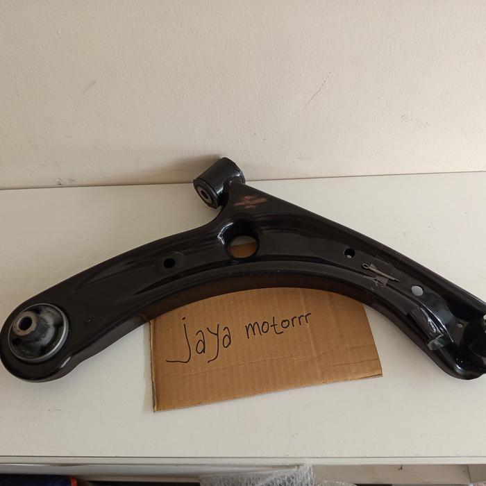Lower Arm KANAN Mobilio Brv Brio GOODS