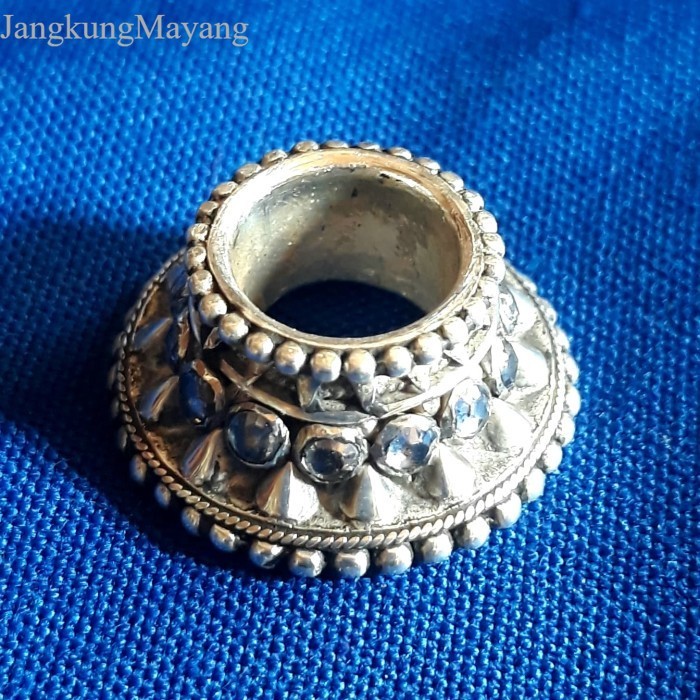 A mendak keris tombuk bahan perak 925 antik