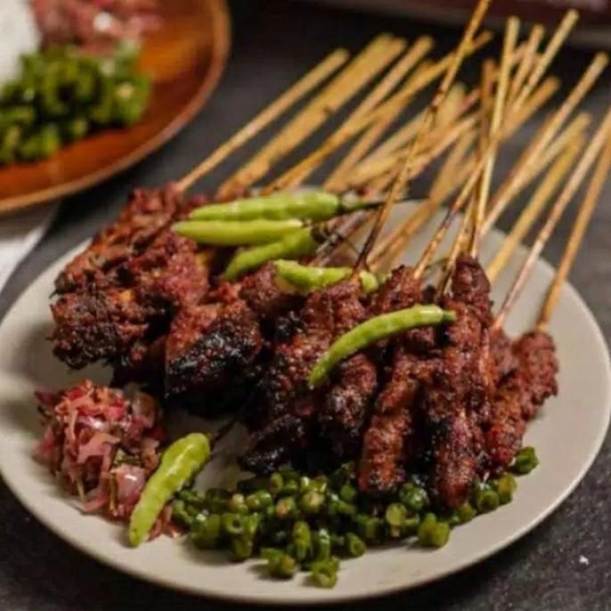 SATE BABI BAWAH POHON FROZEN ( VACUUM PACKED )