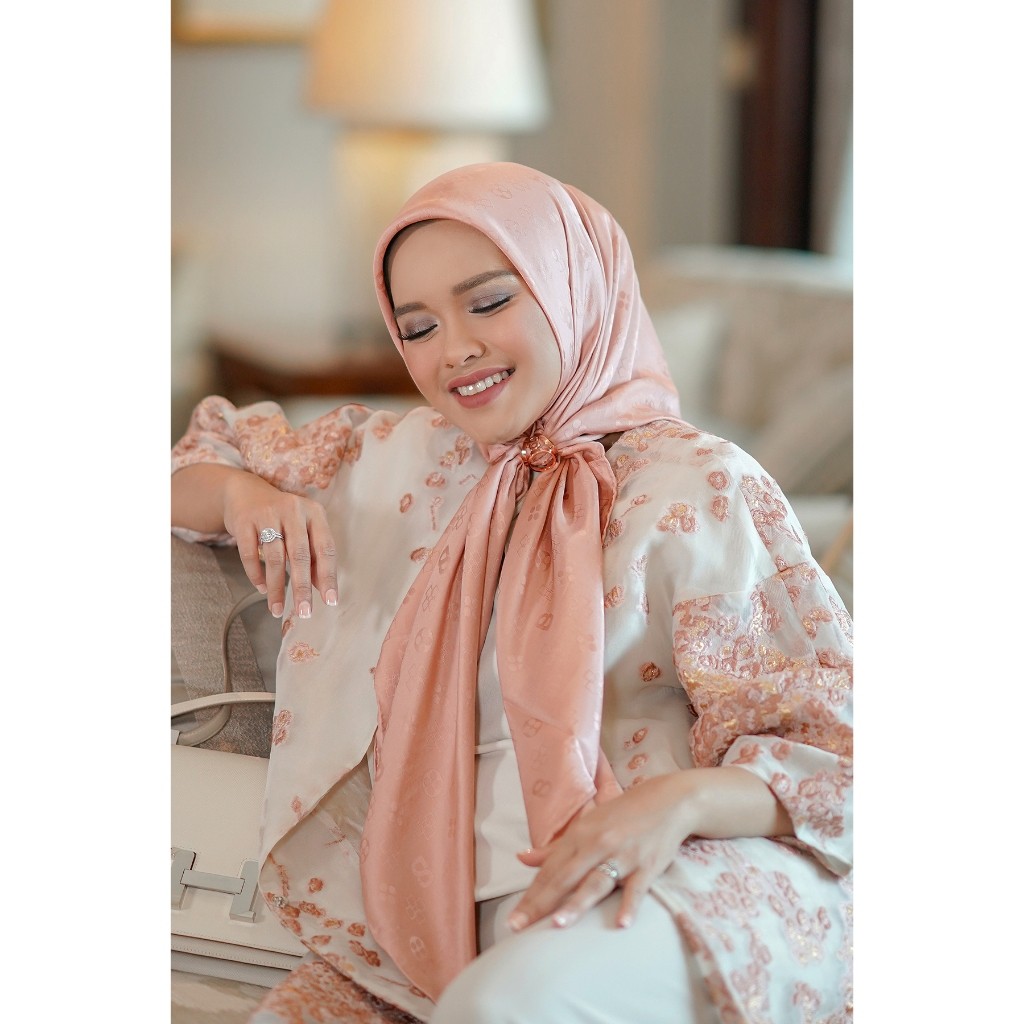 Buttonscarves Lavish Monogram Silk - XL- Lotus (default)