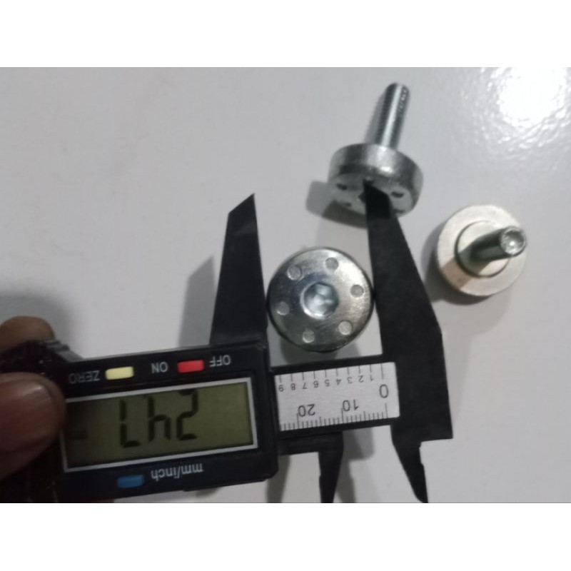 BAUT TRALIS CB 150R ORIGINAL ukuran baut m8x2.5