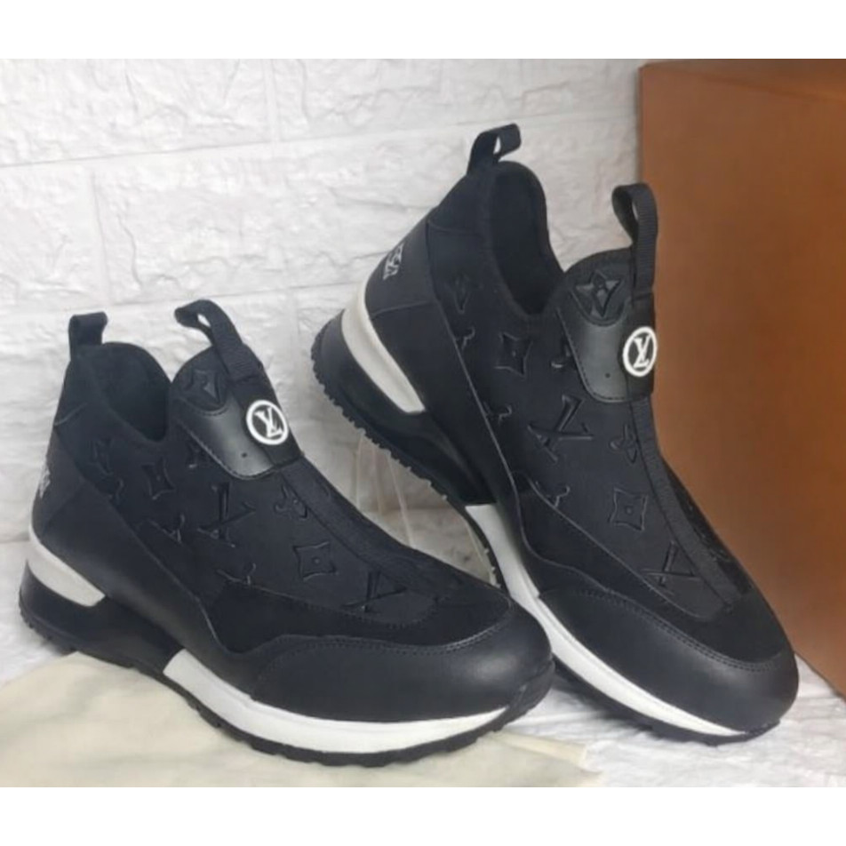 Sepatu slip on sneakers  pria kets slip on kasual kulit Hitam motif embos safety running Sepatu Kant