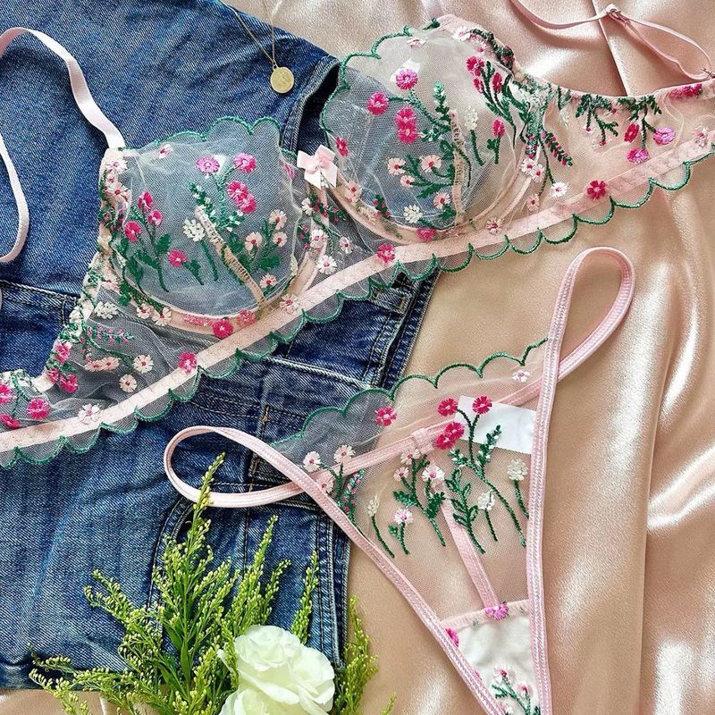 LadyAllure COD Set Bra Transparan Bordir Bunga Hijau Push Up Underwire Lingerie Wanita French Mesh S