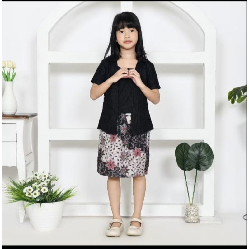 SALE SET ANAK TK BAJU KEBAYA BROKAT KUTUBARU LENGAN PENDEK BAJU HARI KARTINI