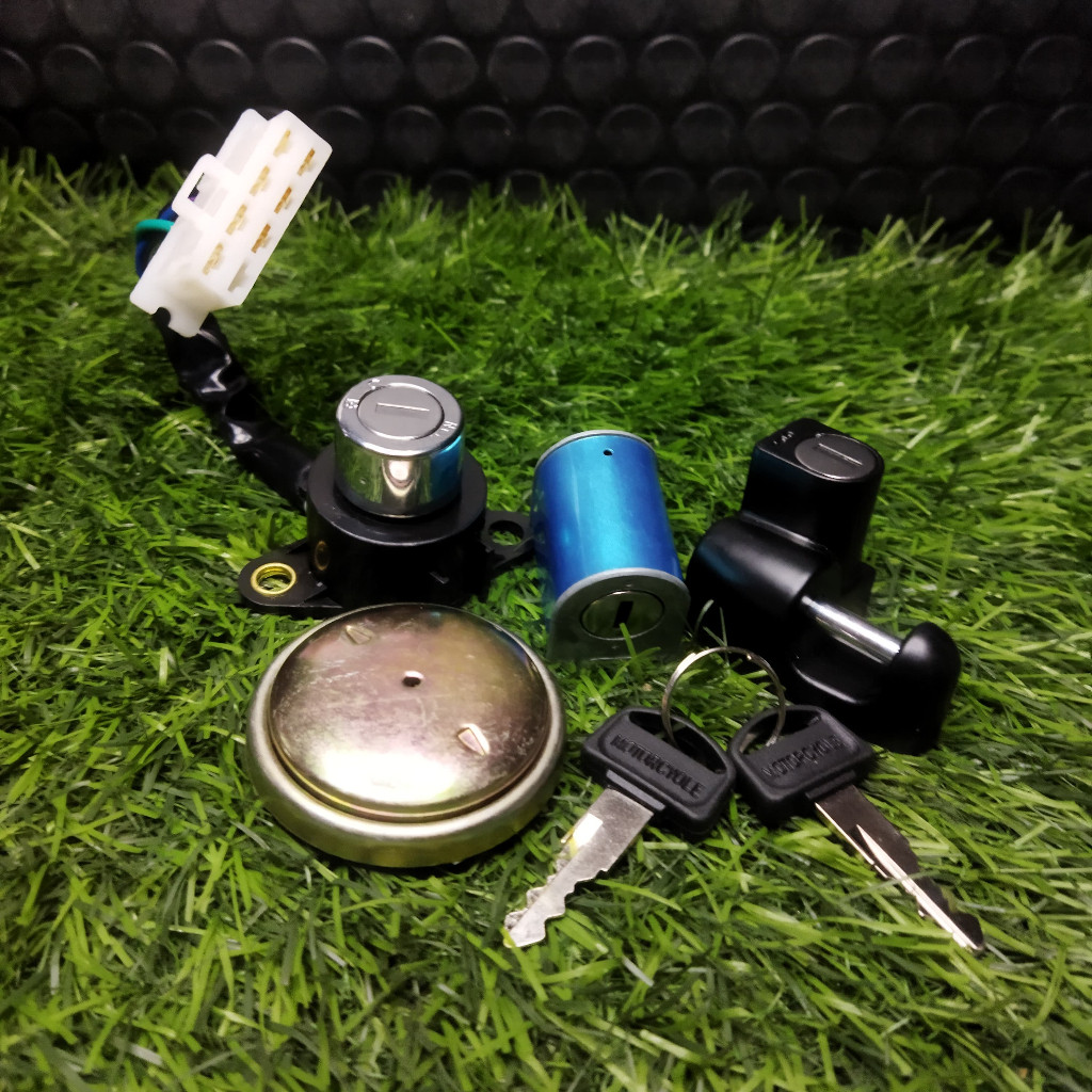 KUNCI KONTAK C70 BEKJUL SET PLUS KUNCI HELM C70 KUNCI JOK C70 C700 INPORT/KONTAK SET C70 4 BAGIAN