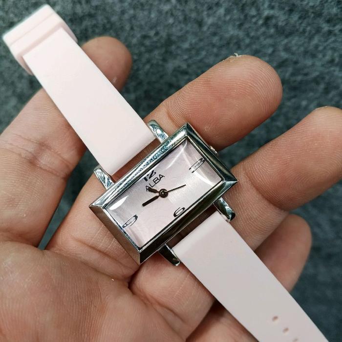 Jam Tangan Wanita Alba AC3S53X1 Rubber Edition  Alba AC3S53  Silver Pink Dial Original Garansi Resmi