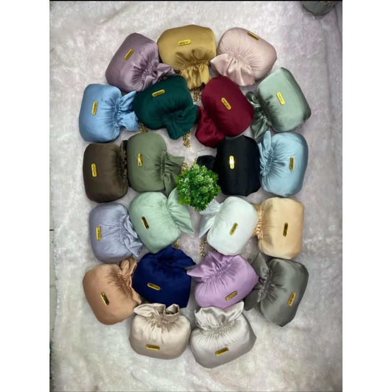 Mukena  Travelling Armani silk polos laserCut