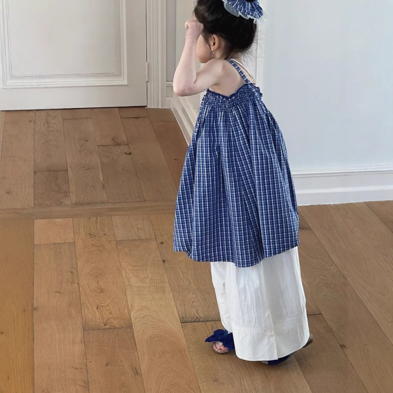 Setelan atasan dan celana kotak-kotak retro gaya Korea terbaru untuk anak perempuan.