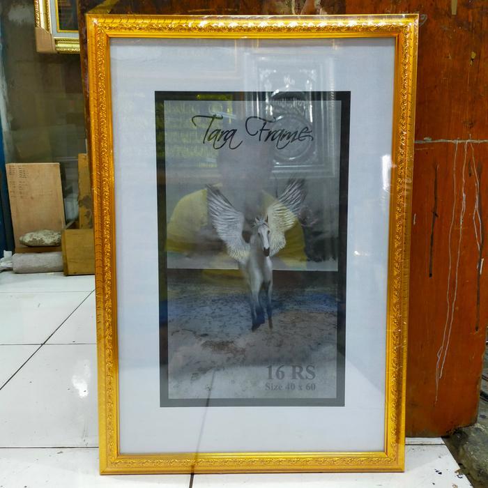 Bingkai Foto Ukir 16RS Frame Foto Ukir 16RS - Gold