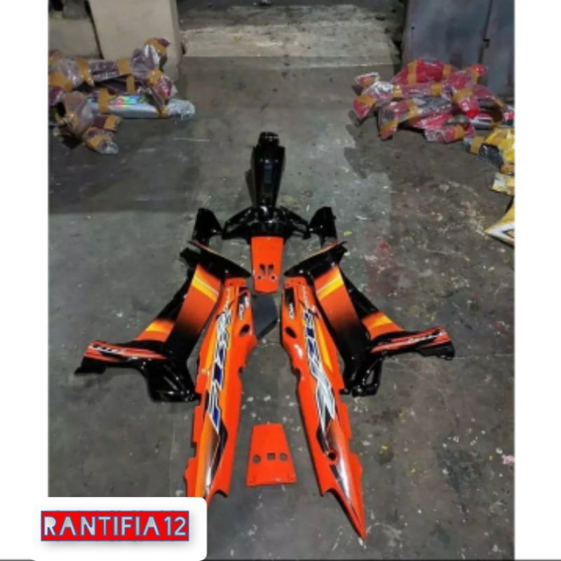cover bodi Fizr full set bodi motor fizr full clucth orange hitam 2003
