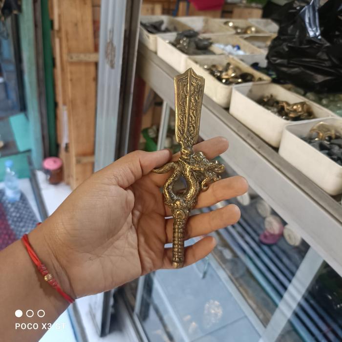 pusaka kipas naga kuningan bk megantara sengkelat lar manga