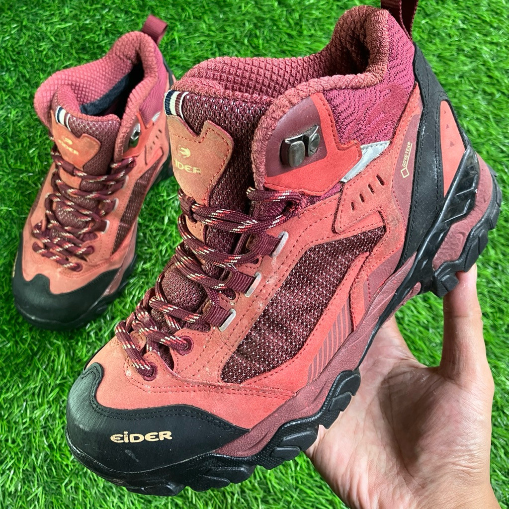 Sepatu Gunung K2 Mid Red Leather GTX Outdoors shoes ukuran 38 Tangan Ke-2