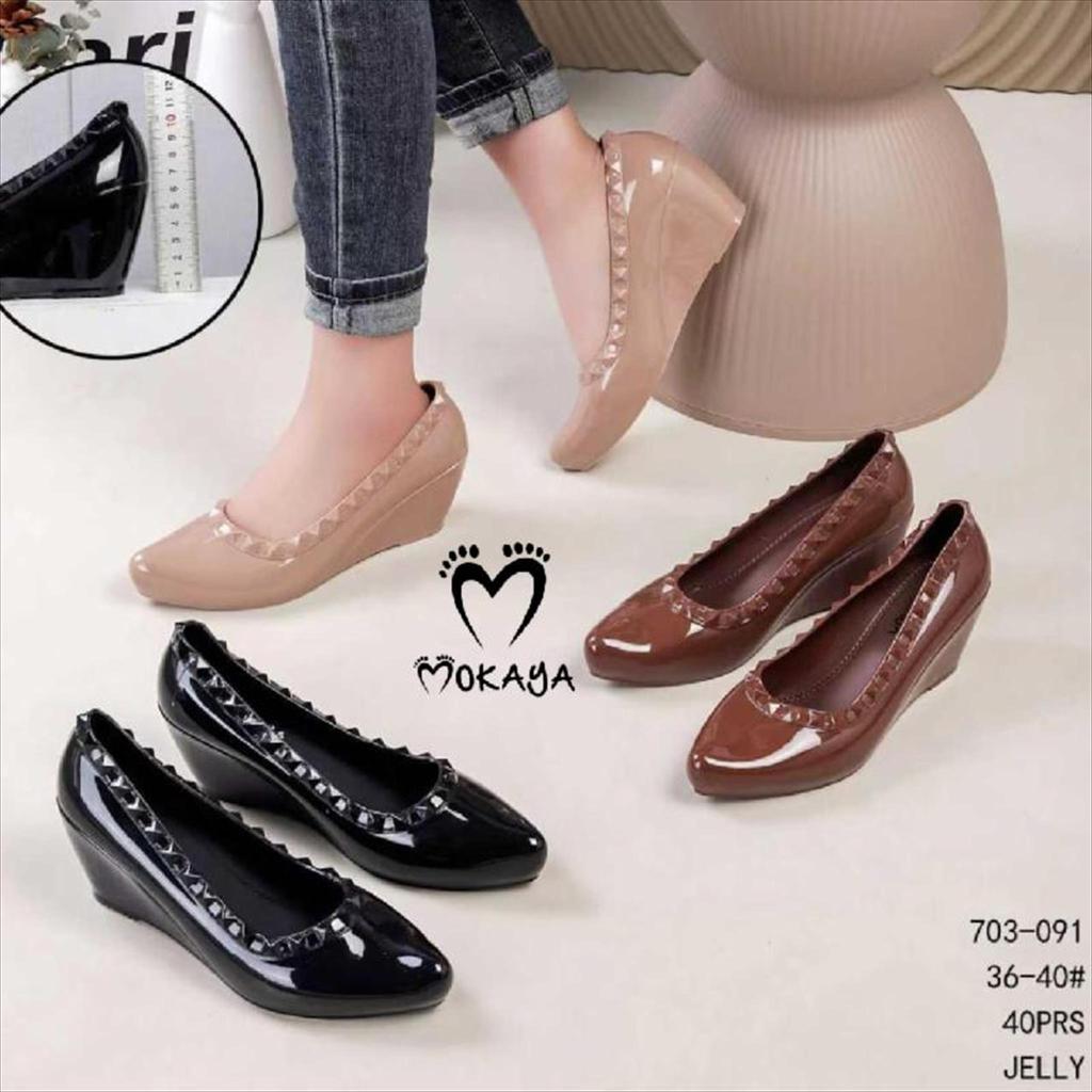 Sepatu Slop Jelly Wedges Wanita Motif Duri Timbul Super Tebal Glossy Simple Cantik Kekinian Import M