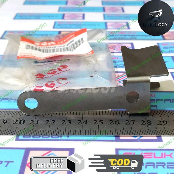 BRIOLOGI - 11135B46G00N000 Plate / Plat Separator Oli Head Suzuki Spin 125 Ori