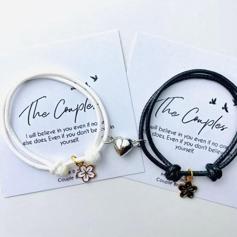 Gelang Couple Bestie Tali Korea Gelang Persahabatan Liontin Bunga Magnet Hitam Putih