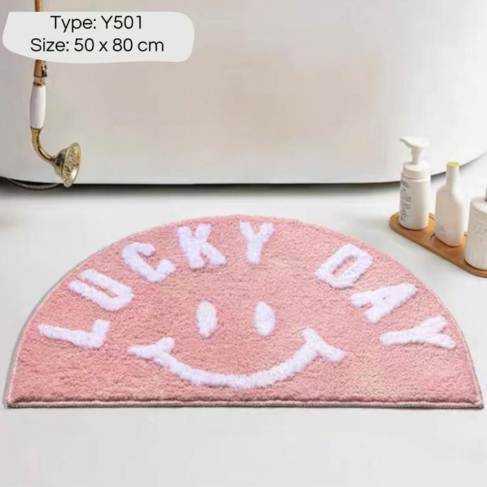 KOKOMI Emi Smiley Mat Karpet Unik Menyerap Air Karpet Kamar Tidur Aesthetic Keset Kamar Mandi Bathma