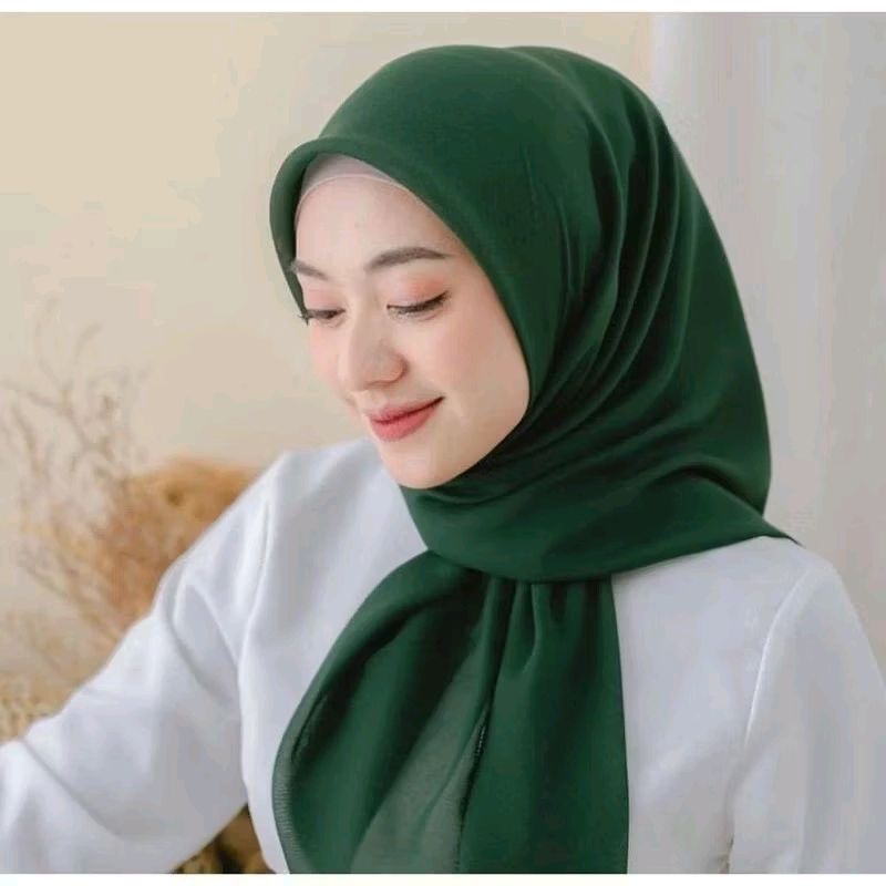 Hijab bella square segi empat warna hijau botol Kerudung Muslim