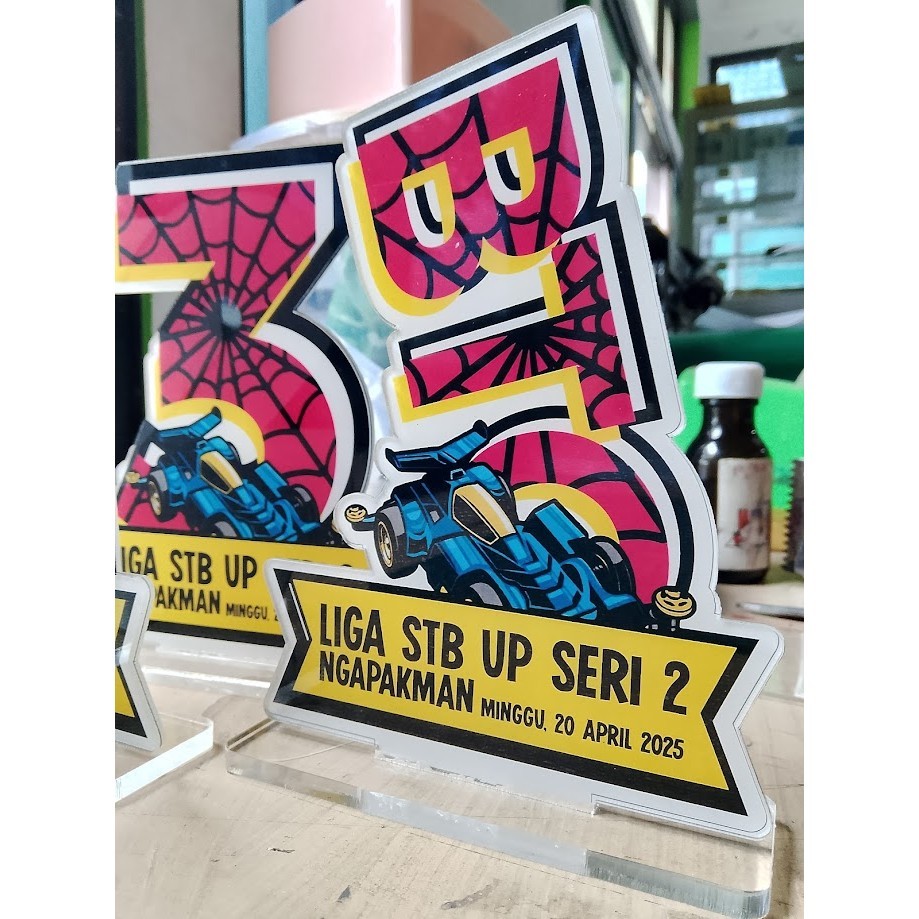 Plakat Akrilik 10 cm x 15 cm tebal 3 mm Costum
