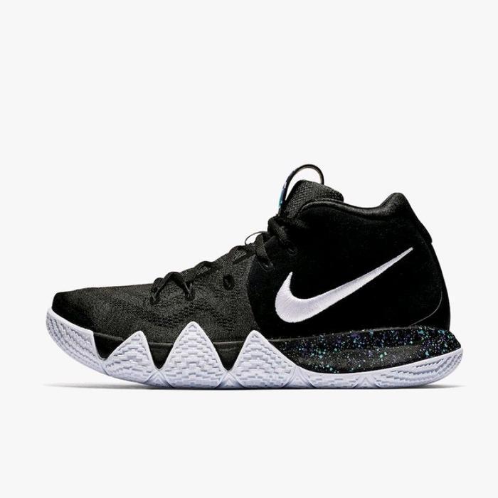 Sepatu Basket Kyrie 4 Black/White