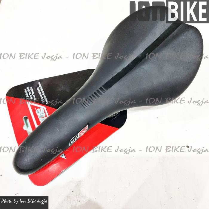 Sadel Endzone 1623 Race Gel For Roadbike Pabrikan Velo VL1623 Ringan