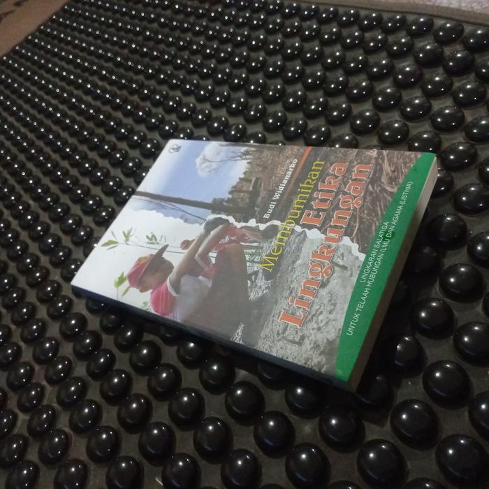 Buku Membumikan Etika Lingkungan